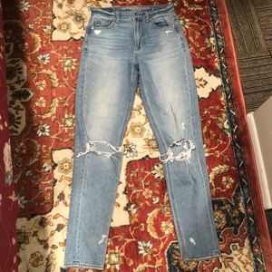 American Eagle Mom Jean